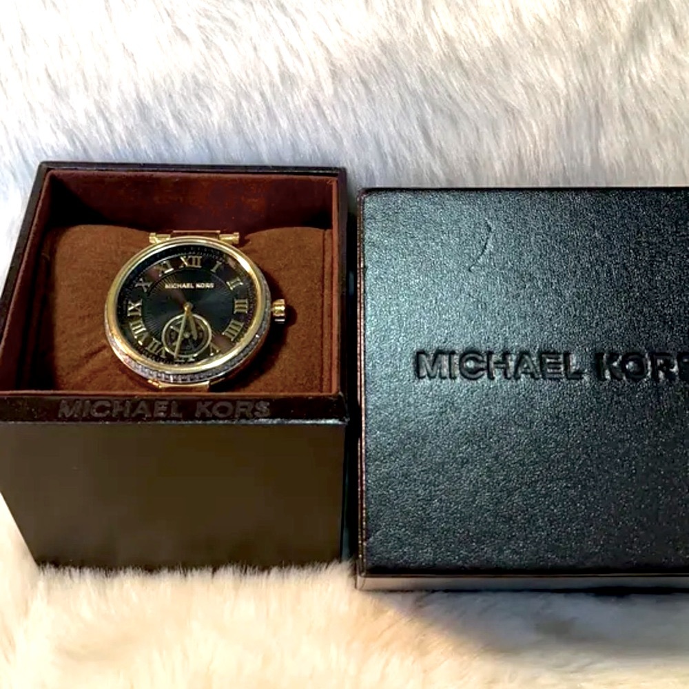 LAST WEEKEND! Closing-Closet SALE! Michael Kors Watch